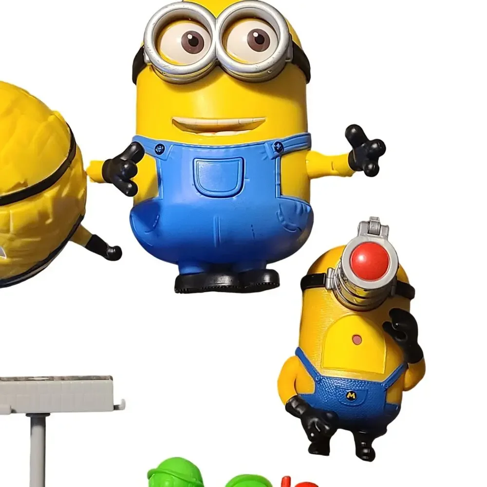 Minions  ACTION FIGURE (Lof of 4 4
